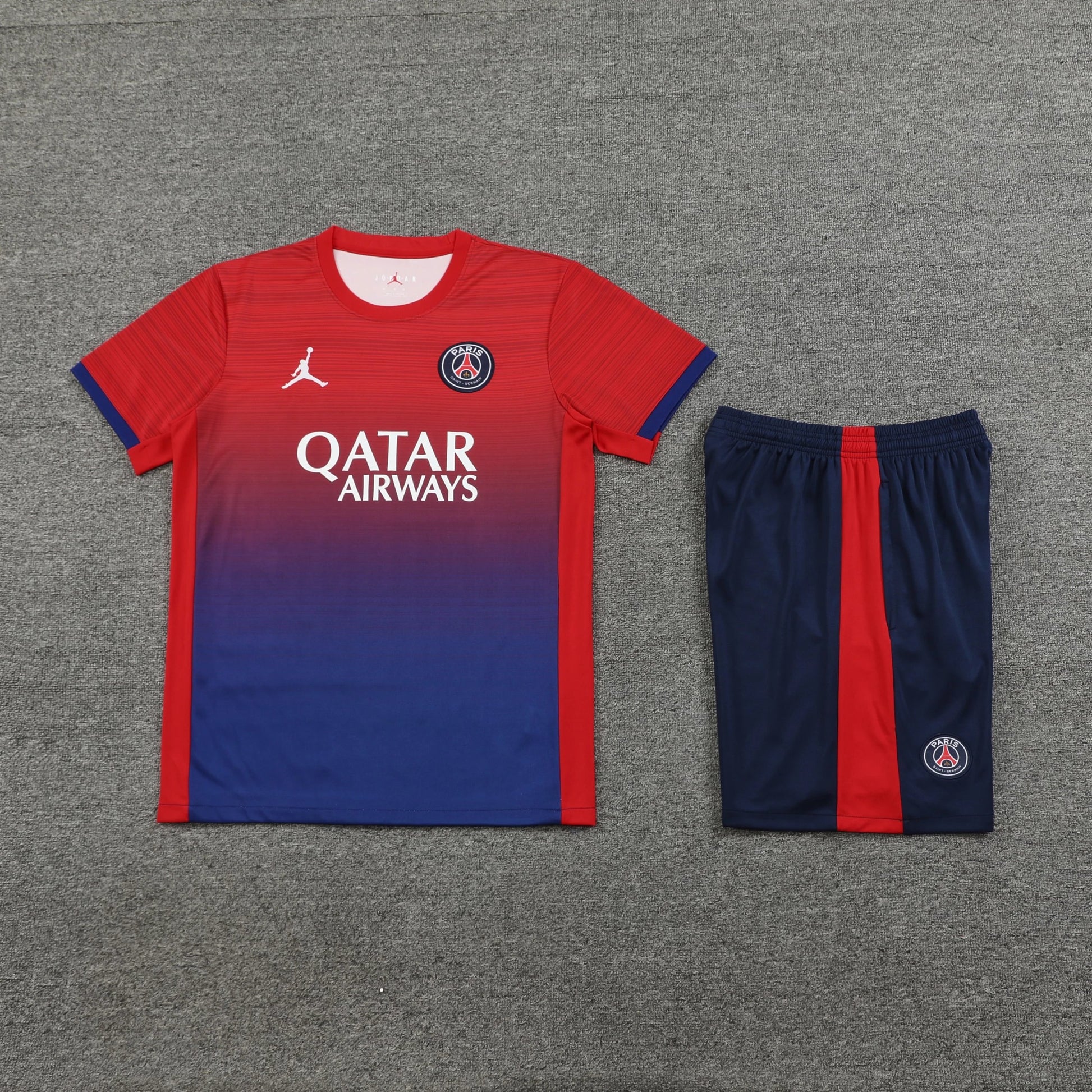 Ensemble Paris Rouge + Ensemble débardeur