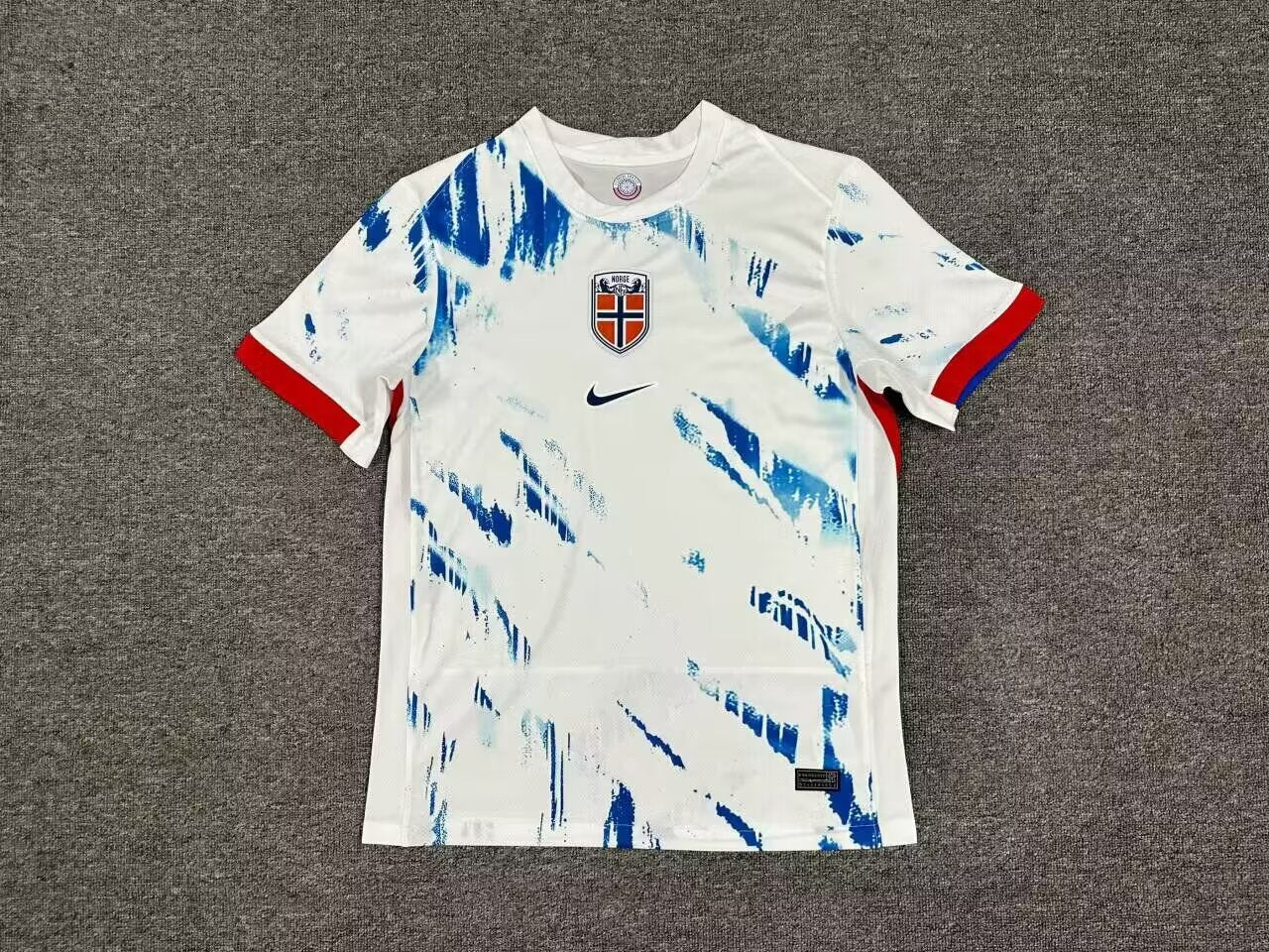 23-24 Norvège Extérieur (Fan Version)