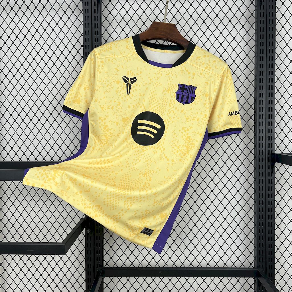 24-25 FC Barcelone Gold Edition Kobe Bryant (Fan Version)