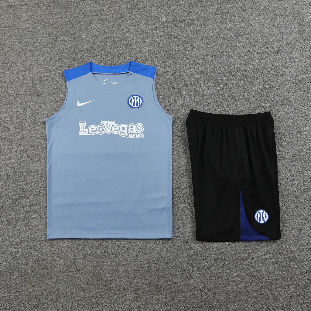 Ensemble Inter bleu clair + Ensemble débardeur