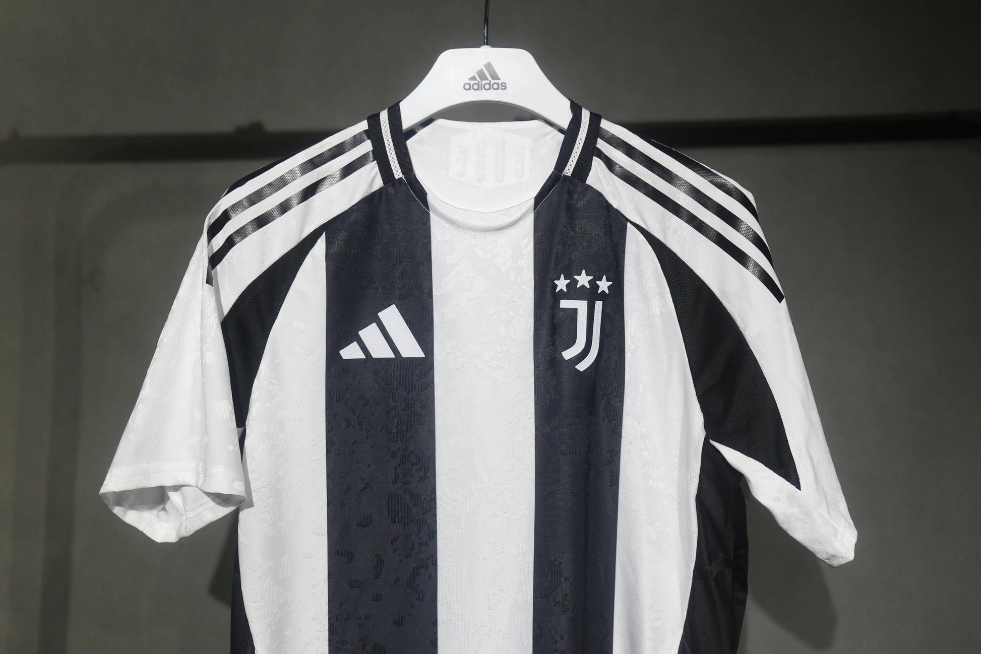 24-25 Juventus Domicile [Player Version]
